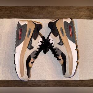 Nike Air Max 90